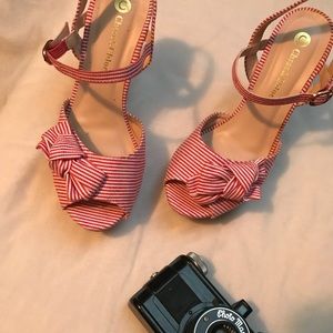 ModCloth Pin-Up Bow Heels 🍒